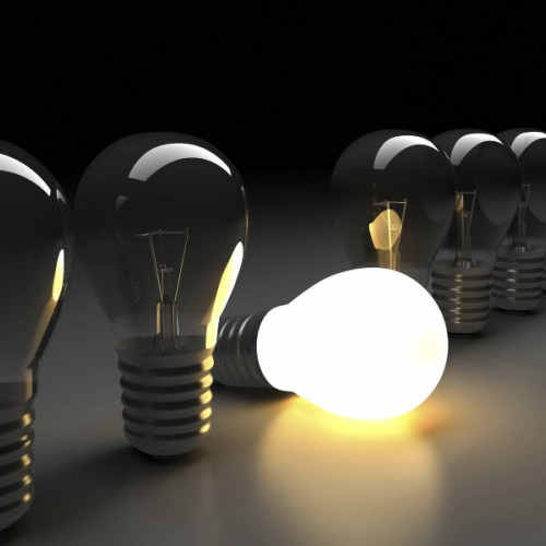 România înregistrează, zilele acestea, pe piaţă, preţuri la energie electrică peste media ţărilor europene