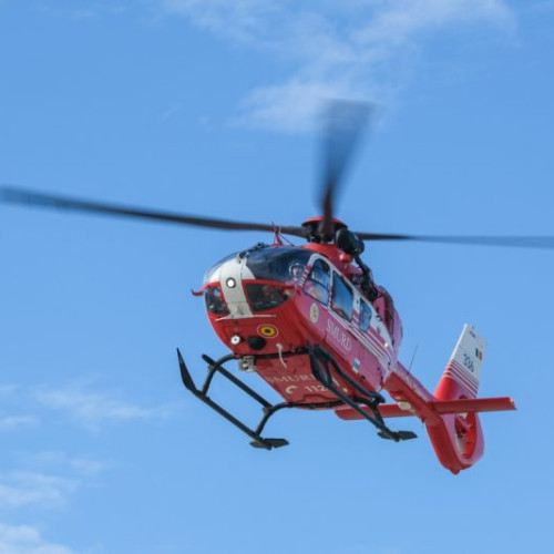 Accident grav pe DN13A în Sovata: un bărbat transportat de urgență cu elicopterul la spital