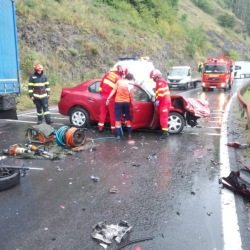 Accident grav în Mureș: două victime decedate
