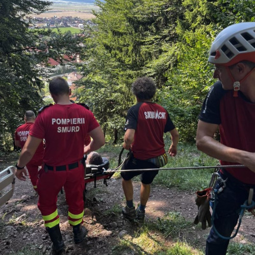 43 de persoanei salvate de pe munte, 10 transportate la spital