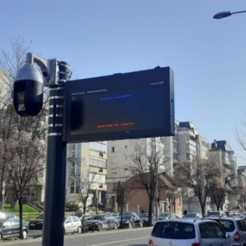 Primăria Târgu Mureș a instalat stații de autobuz modernizate, dar acestea nu sunt încă funcționale