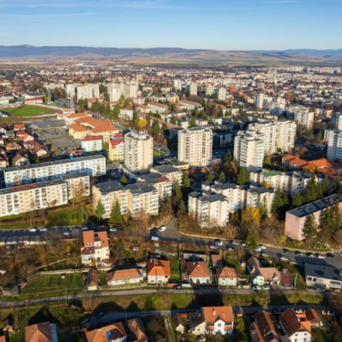 Aniversarea a 80 de ani de la eliberarea orașului Sfântu Gheorghe, sărbătorită prin ceremonii și parade