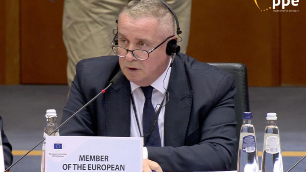 Alegerile locale și europarlamentare pot fi comasate fără impedimente legale, afirmă Daniel Buda