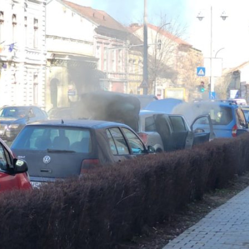 Autoturism în flăcări la Târgu Mureș