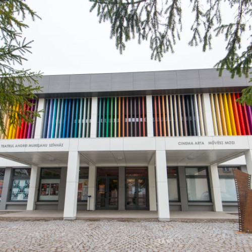 Turism cultural la Teatrul Andrei Mureşeanu din Sfântu Gheorghe