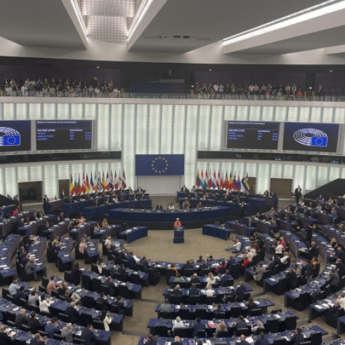 Parlamentul European avertizează înainte de summitul Putin-Trump: „Nicio pace în Ucraina nu poate fi negociată fără Kiev”