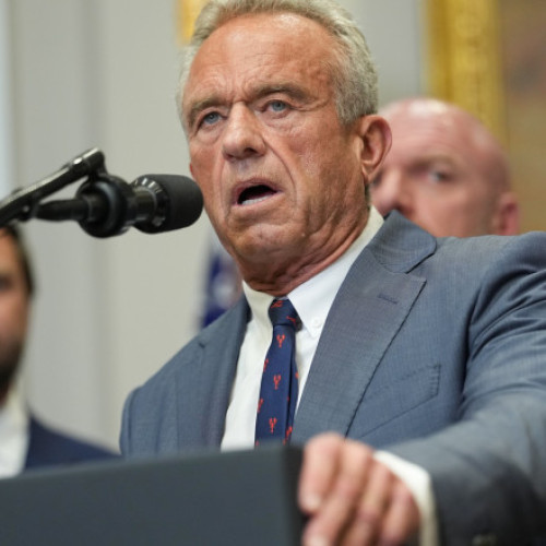 Un grup de profesioniști din domeniul sănătății solicită demiterea lui RFK Jr: „Distrage atenția publicului”