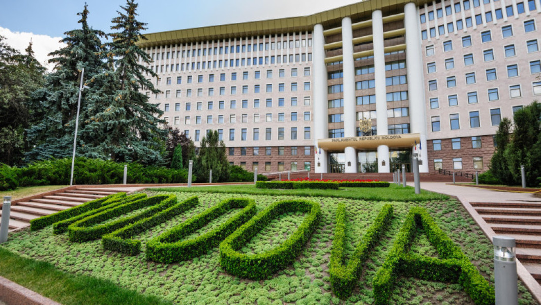 Partidul Maiei Sandu are o majoritate fragilă după alegerile parlamentare din Moldova