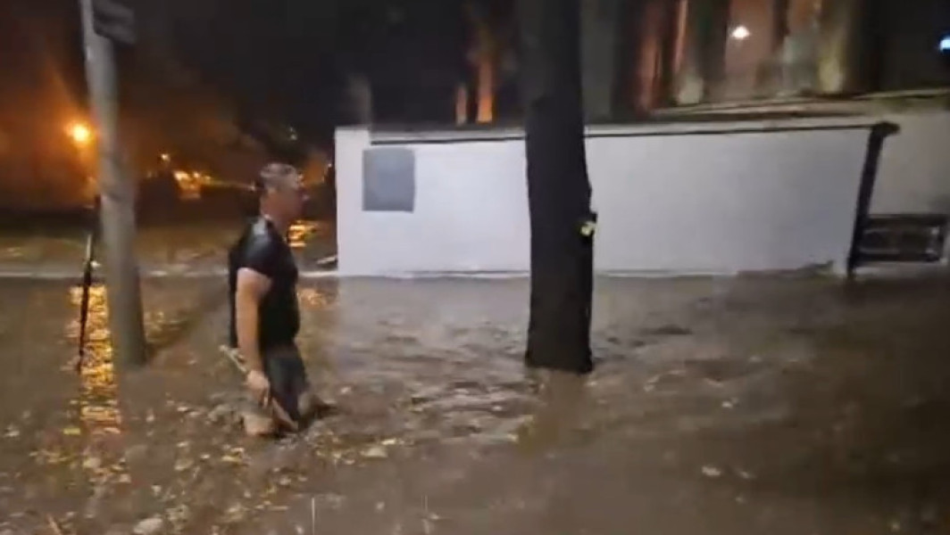 Inundații și vânt puternic afectează Constanța după ploi torențiale