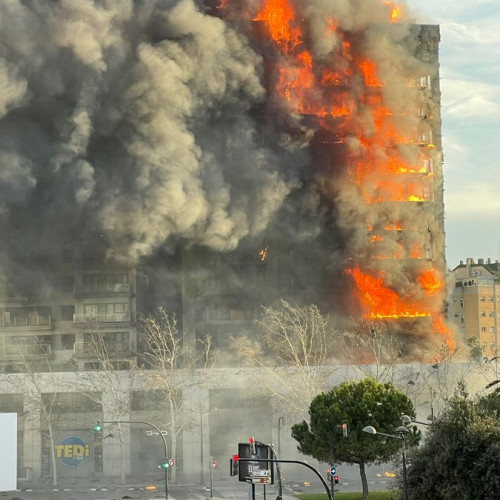 Două persoane românești decedate în incendiul orașului spaniol Valencia