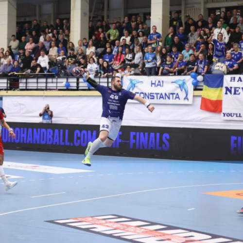 CS Dinamo Bucureşti şi CSM Constanţa se îndreaptă către baraj în EHF European League. Sporting Lisabona şi Füchse Berlin sunt principalii competitori în grupa principală