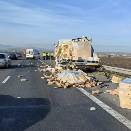 Doi bărbați răniți într-un accident pe autostrada A1, trafic îngreunat pe sensul Sibiu-Orăștie