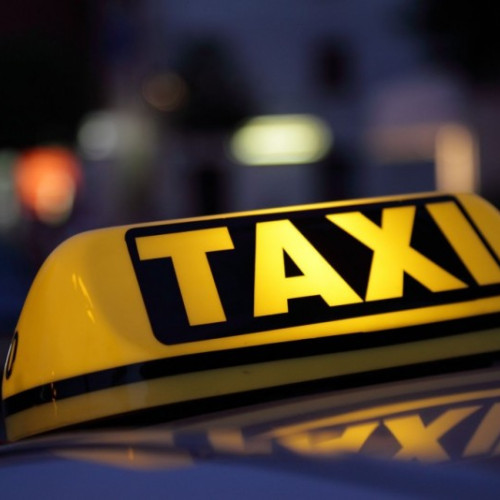 Primăria Braşov va acorda noi licenţe de taxi după 15 ani