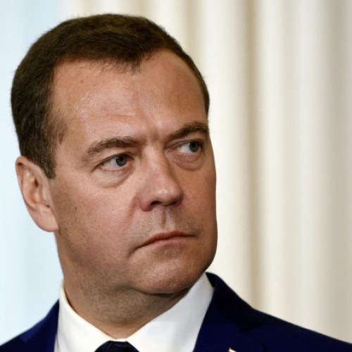 Președintele rus Medvedev acuză pe Biden pentru insulte și comparații cu Roosevelt, iar Opinia Kremlinului provoacă tensiuni între Rusia și SUA