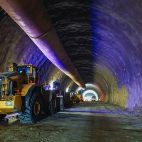 Informari despre avansurile primului tunel autostradal din Romania