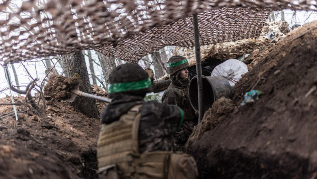 Lupte sângeroase la frontiera de nord - Soldat ucrainean: Mulți mor și rămân neîngropați! Războinic: Abia rezistăm