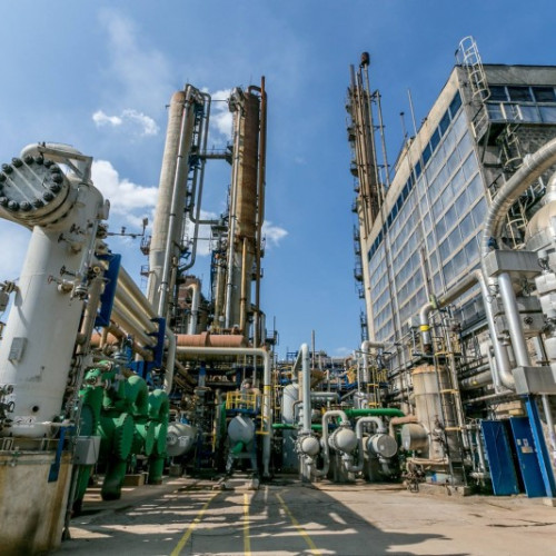 Producător Azomureș, cel mai mare consumator de gaze din România, crește producția la capacitatea maximă în această vară: Oportunitate de angajare pentru ingineri și operatori industriali!