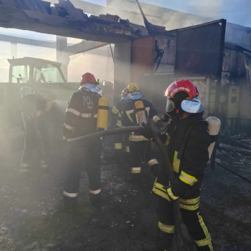 Incendiul de pe strada Gheorgheni a fost stins în dimineața aceasta
