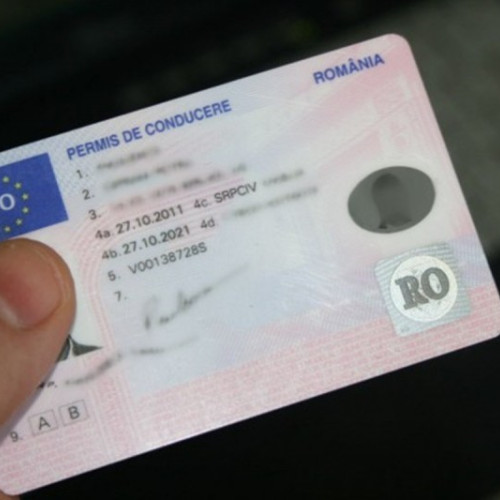 Preşedintele a promulgat legea care permite deţinătorilor de permis categoria B să conducă şi motociclete