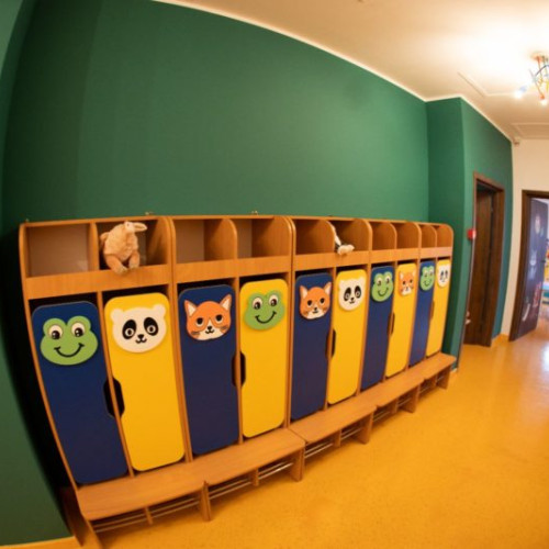 Perioada de reînscriere la grădinițe și creșe conform calendarului Ministerului Educației începe mâine! Înainte de etapa de înscriere, părinții trebuie să completeze o cerere și să o depună la unitatea de învățământ. Să se asigure continuitatea în educația copiilor în aceeași instituție și să evite situația în care copilul nu va mai fi acceptat. Terminați în timp util!
