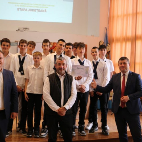Sute de elevi și profesori din Miercurea Ciuc, premiați pentru excelența lor la competițiile școlare