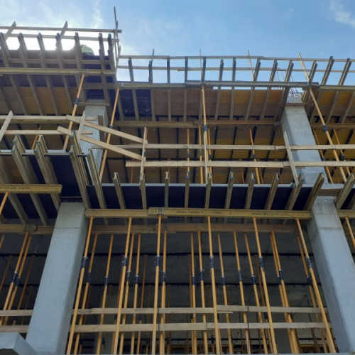 Cele mai mari salarii în construcții: 5.000 de lei/lună, locuri de muncă căutate în județul Mureș - Studiu