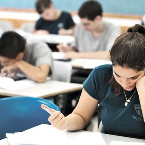 Începe Evaluarea Națională pentru elevii de clasa a VIII-a din județul Mureș