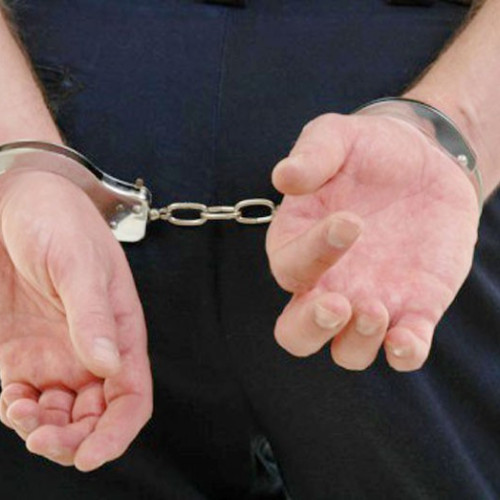 Femeie de 26 de ani, victima a unui conflict domestic, se arunca de la etaj
